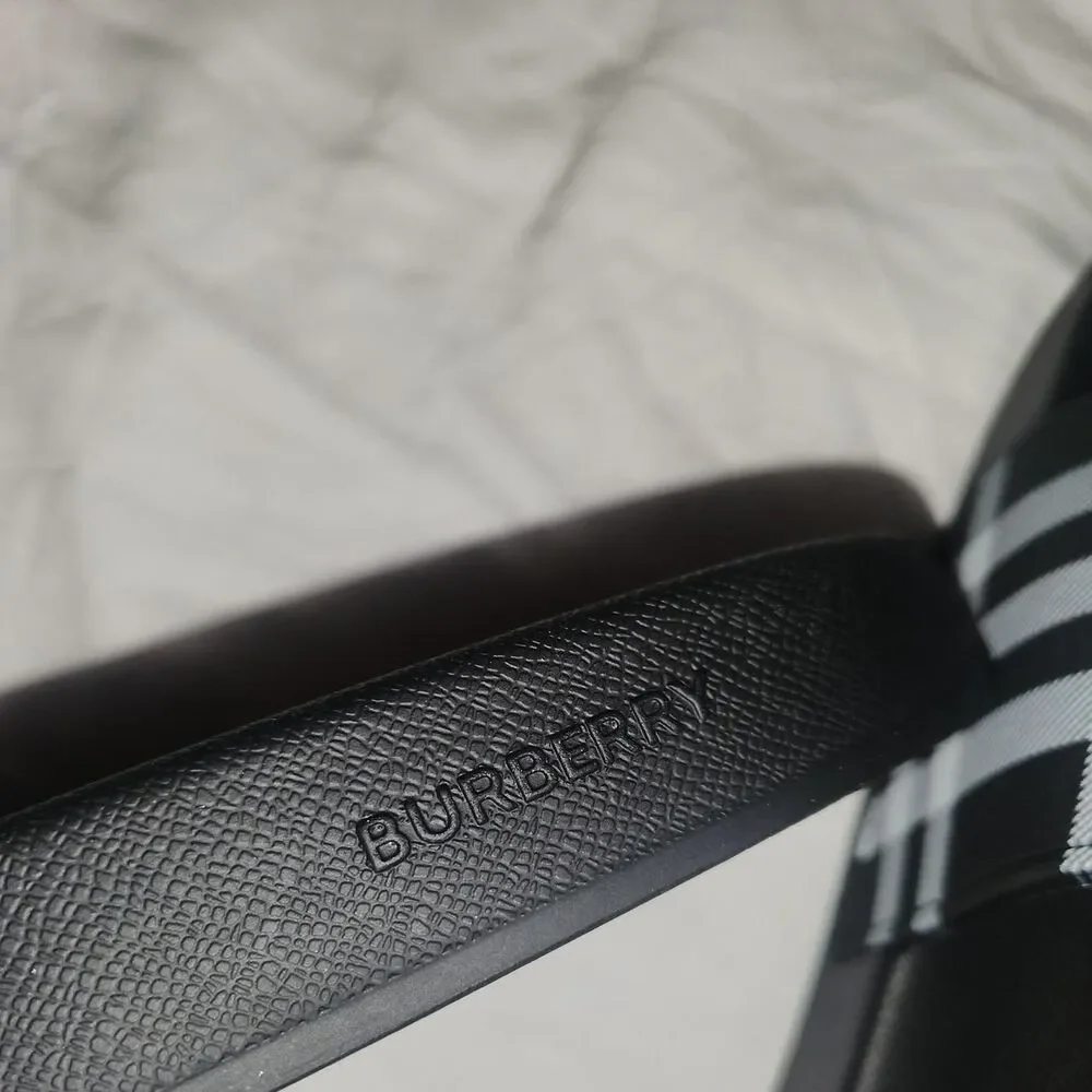 Burberry Men's Black Slides
